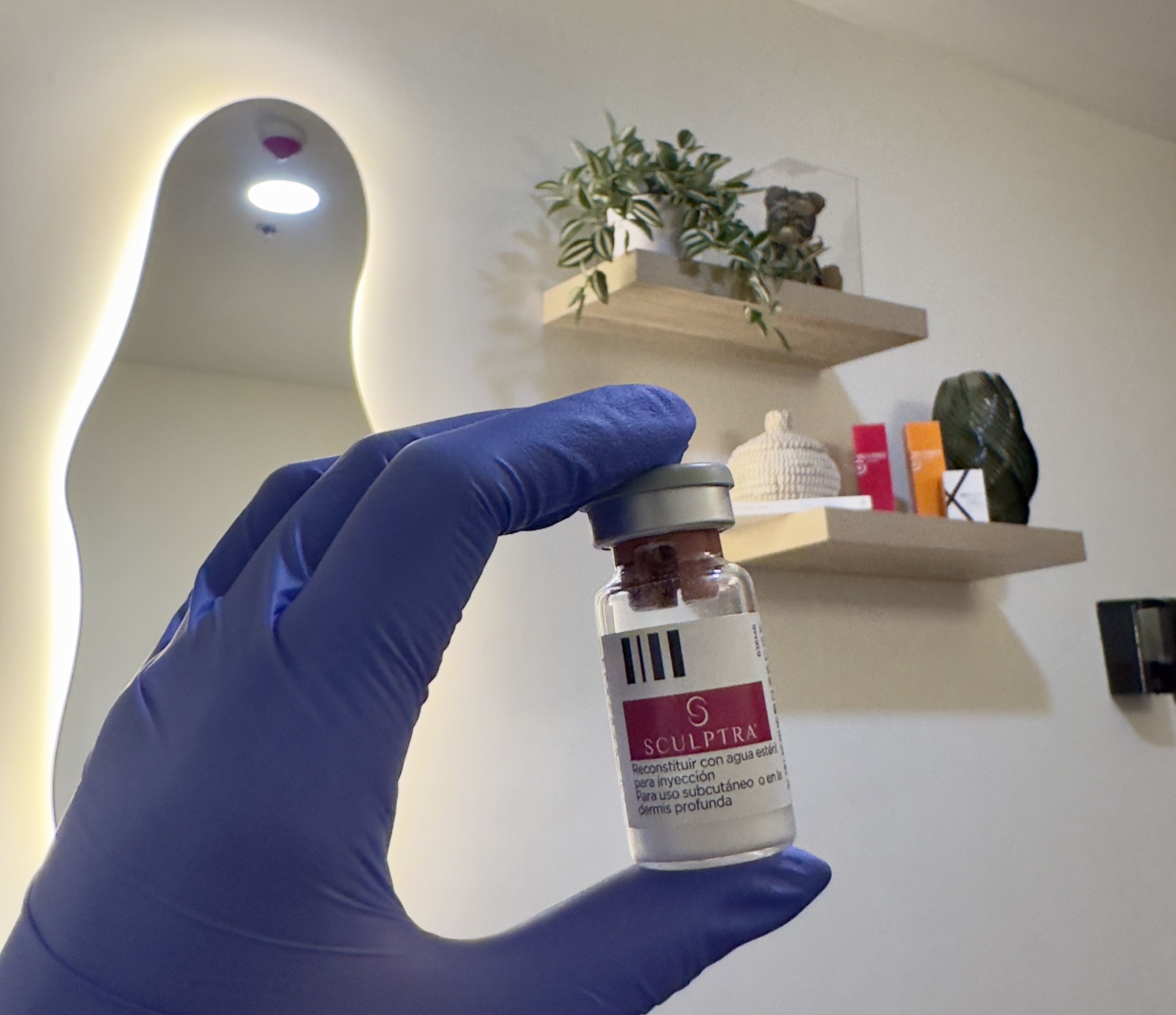 Consulta y aplicación de bioestimuladores de colágeno